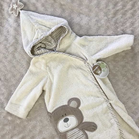 Babies R Us Other - Babies R Us Bath Robe Teddy Bear Hooded 0-9 Months